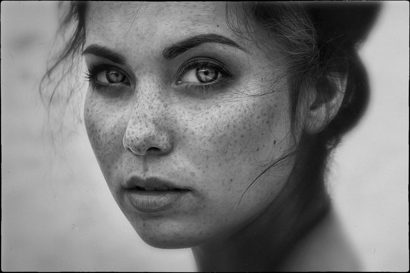 portrait, girl, портрет,style,light, blackandwhite, bw,sexy,beauty,freckles,headshot Valeria фото превью