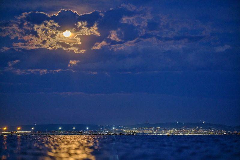 луна анапа черное море ночь Полнолуние над Анапой. фото превью