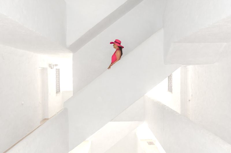 WHITE STAIRS фото превью