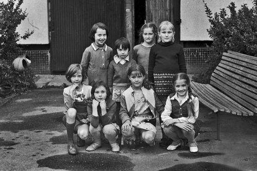 Дети во дворе. 1979 год.