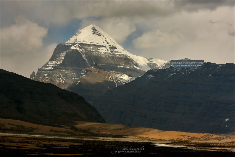 Кайлас - священная гора фото превью