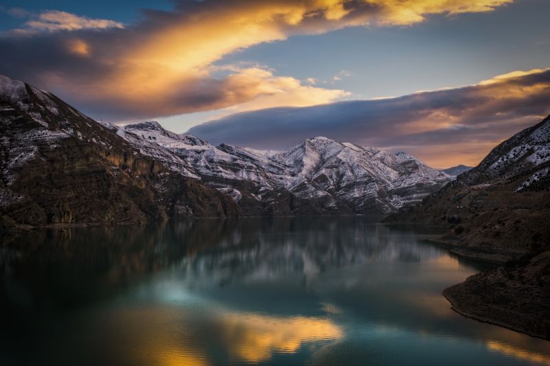 Sunset At Tortum Lake фото превью