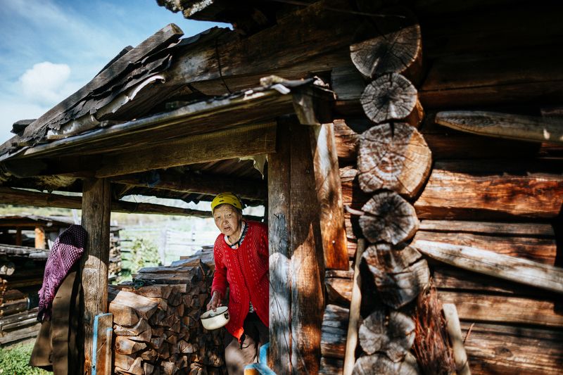 шорцы, деревня, тайга, одиночество, бабушка *** фото превью