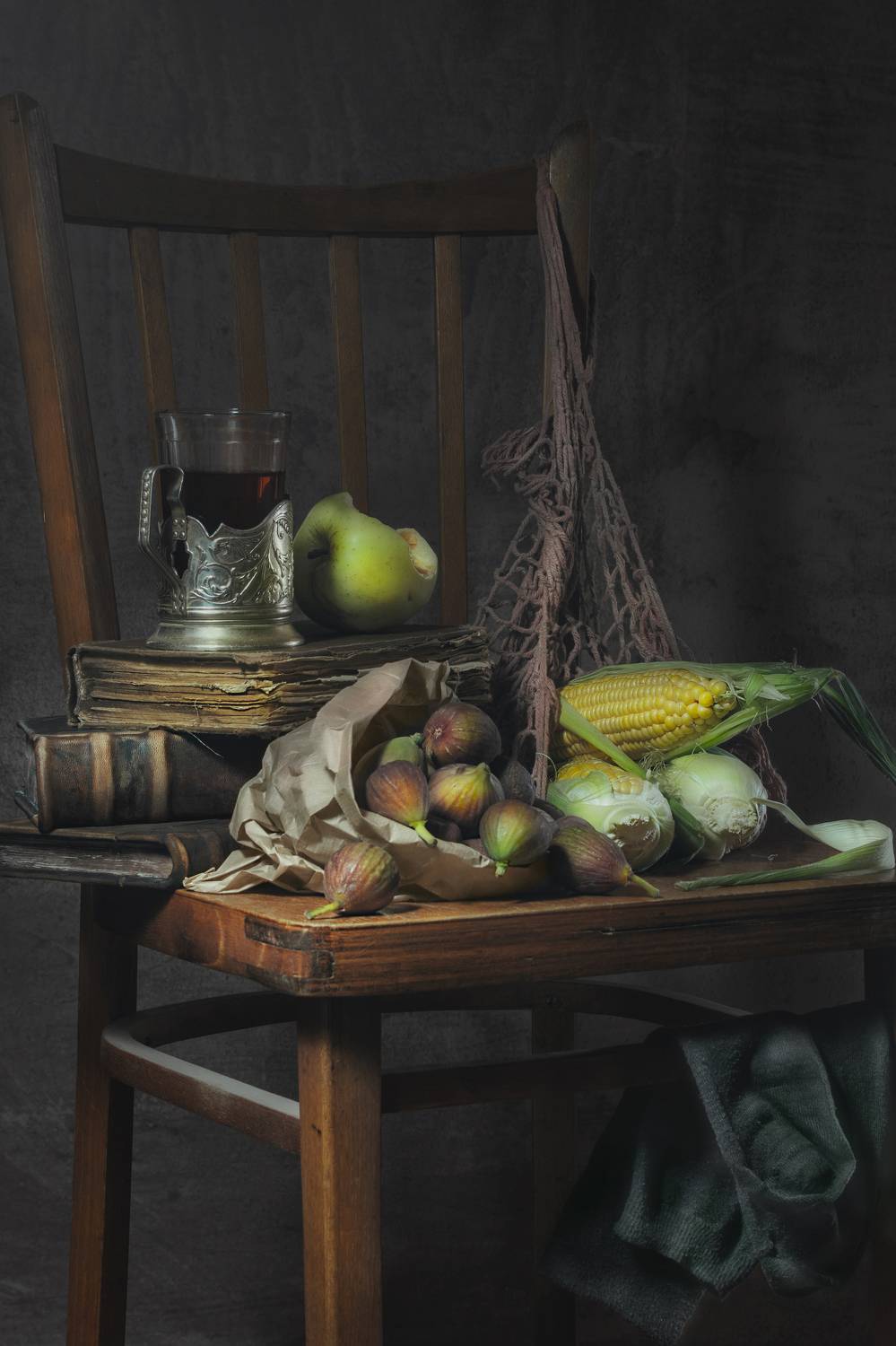 стул,инжир,кукуруза,чай,книги,ретро, Вячеслав Кудиевский