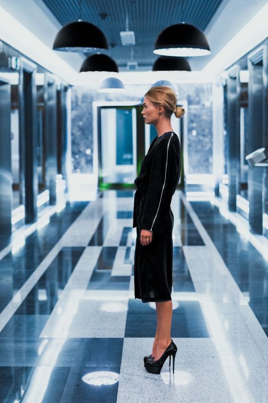 Девушки и автомобили фото превью