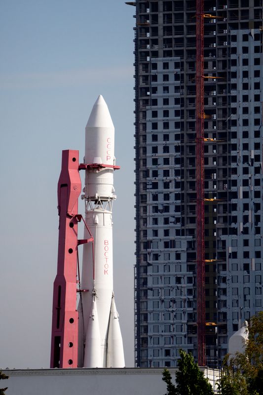 Москва.ВДНХ.Вид сзади павильона Космос. фото превью