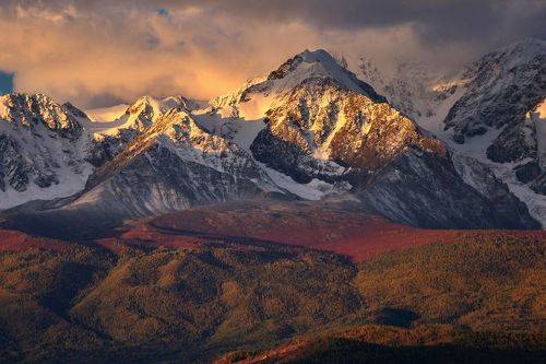 Рассвет в горах