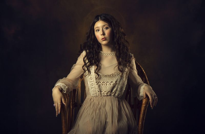 On the throne фото превью
