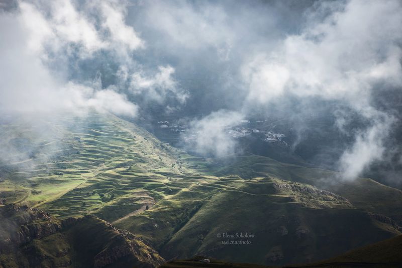 горы, туман В облаках фото превью