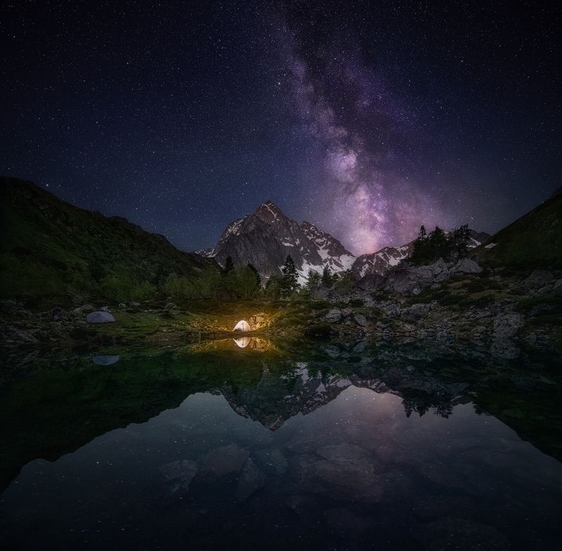 Хрустальная тишина горного озера. фото превью