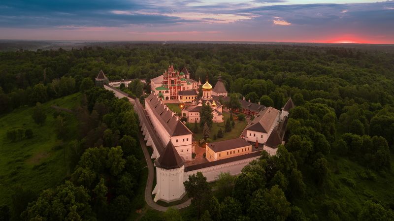 саввино-сторожевский ставропигиальный мужской монастырь Саввино-Сторожевский ставропигиальный мужской монастырь фото превью
