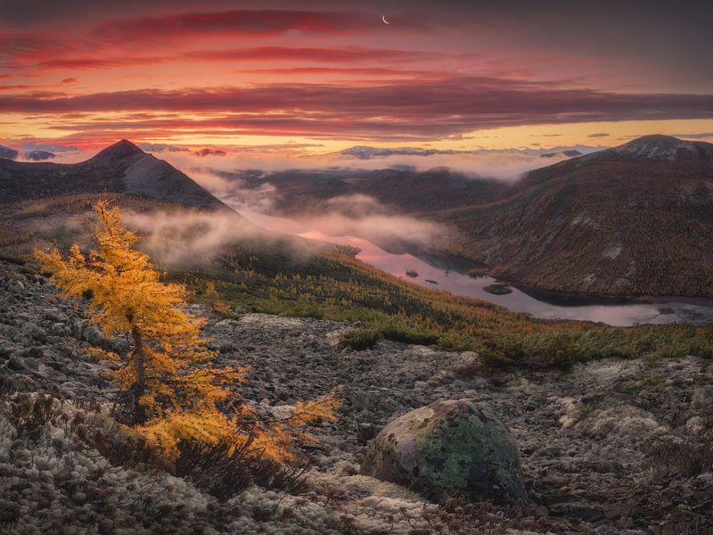 Танец тумана над озером Танцующих Хариусов фото превью