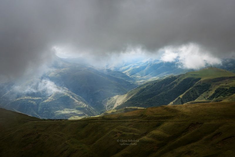 горы, пейзаж, облака, дагестан, туман Окно в горы фото превью