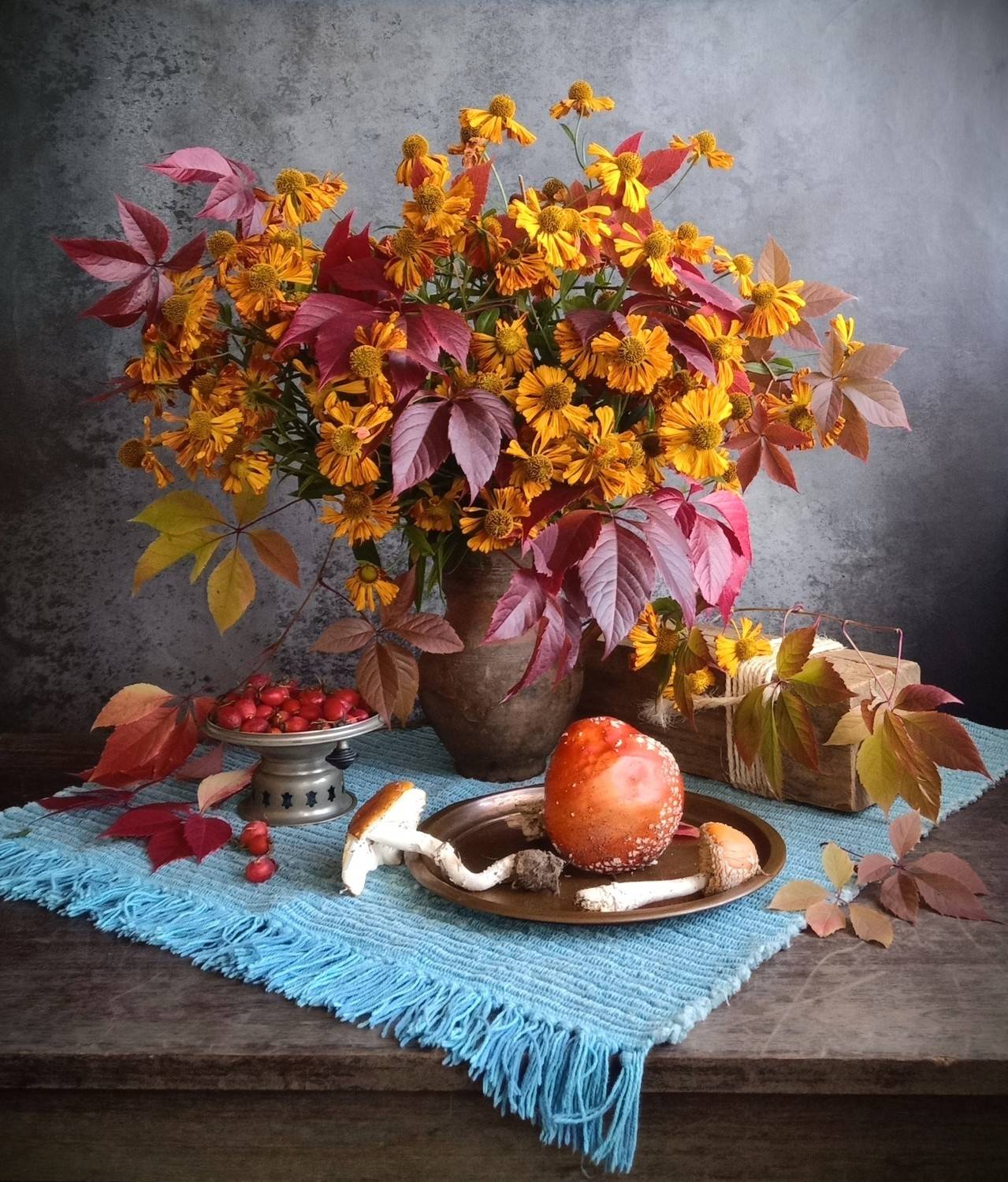 , Людмила Хрусталева*