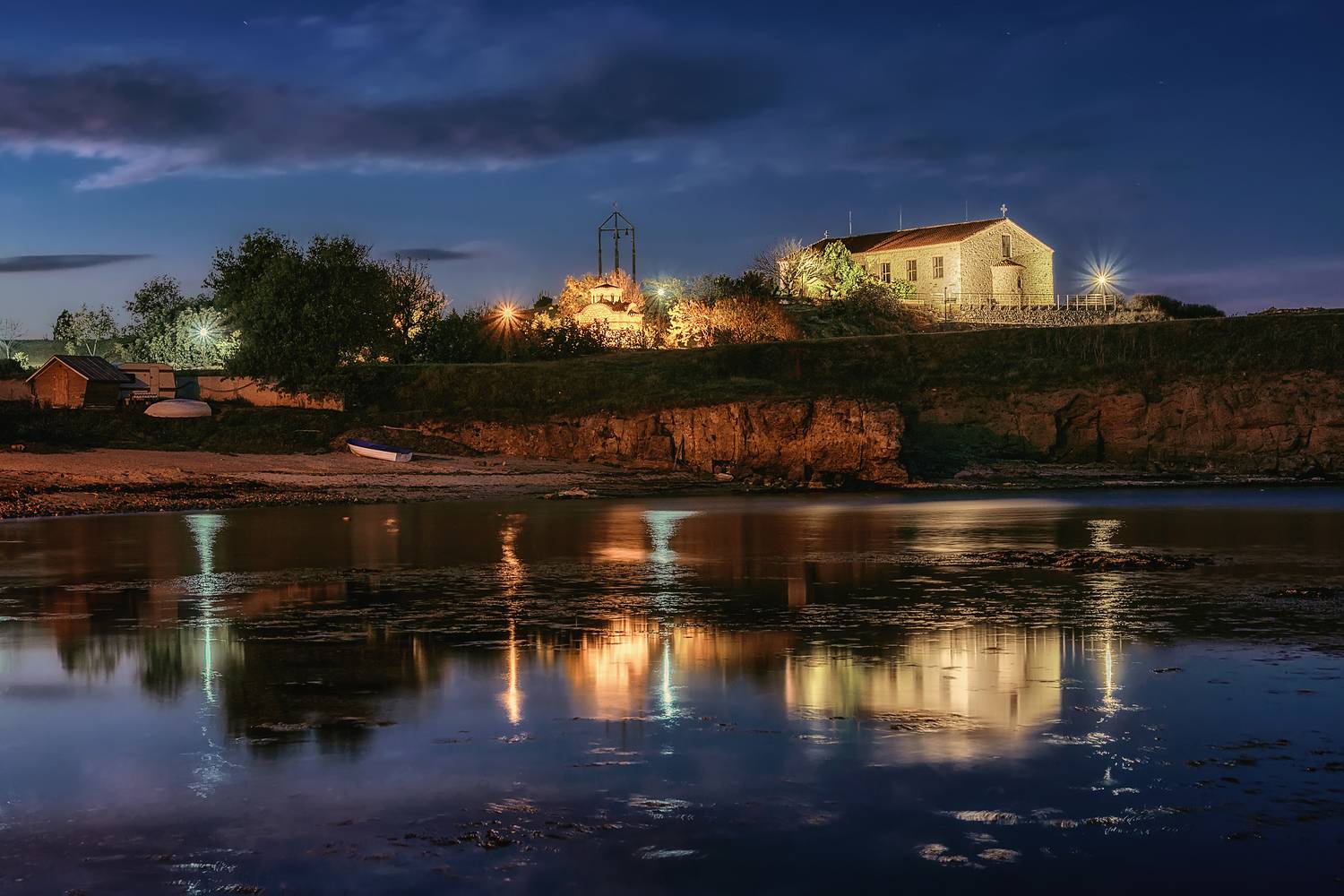 ночь берег обрыв отражения, Вера Ра