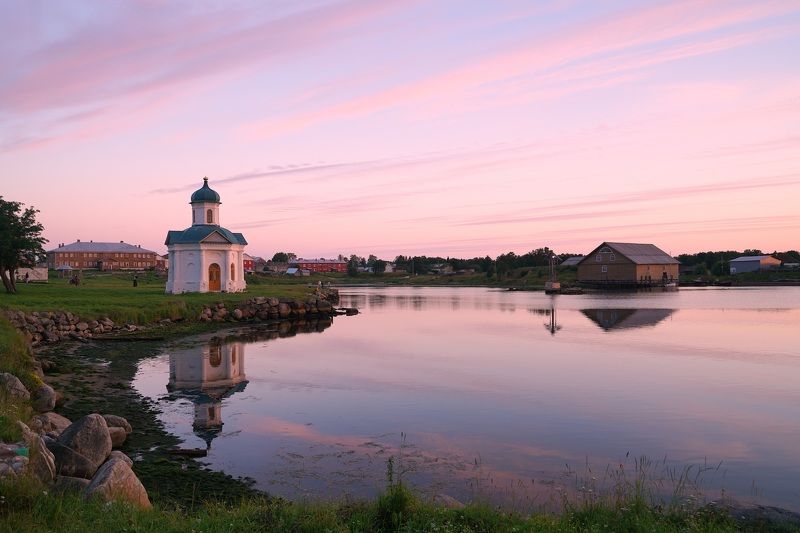 shore, monastery, fortress, reflection, sea, island, sky, summer, landscape, horizon, temple, bastion, symbol, evening, sunset, bay Pink evening фото превью