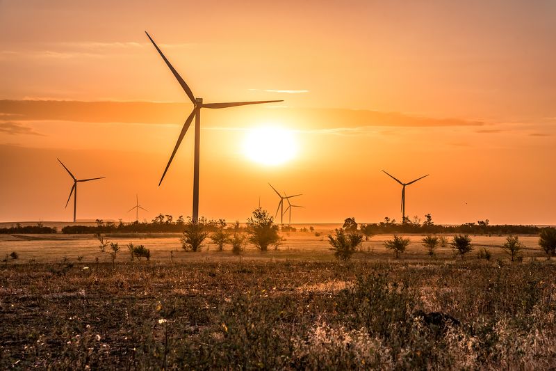рассвет, утро, солнце, вэс, ветряки Энергия ветра и солнца фото превью