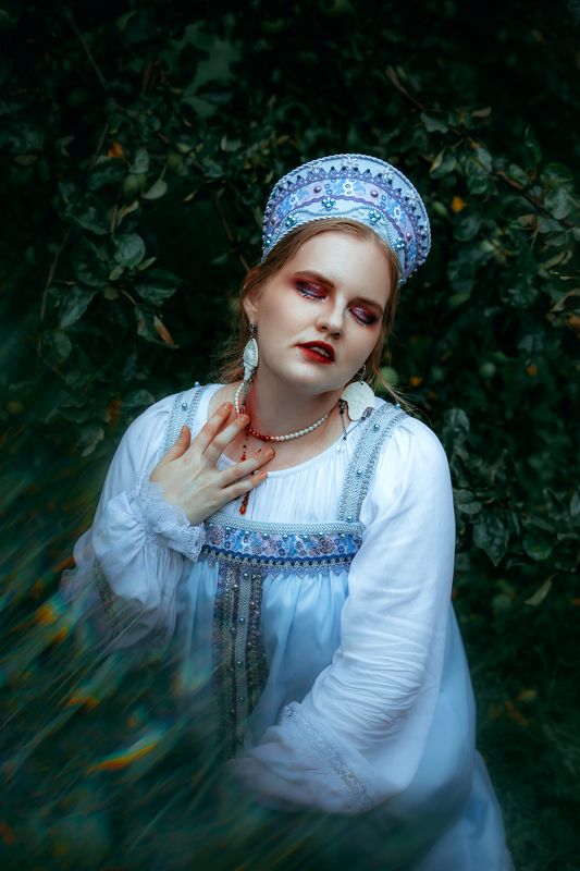 портрет, девушка, сказка Яблочки фото превью