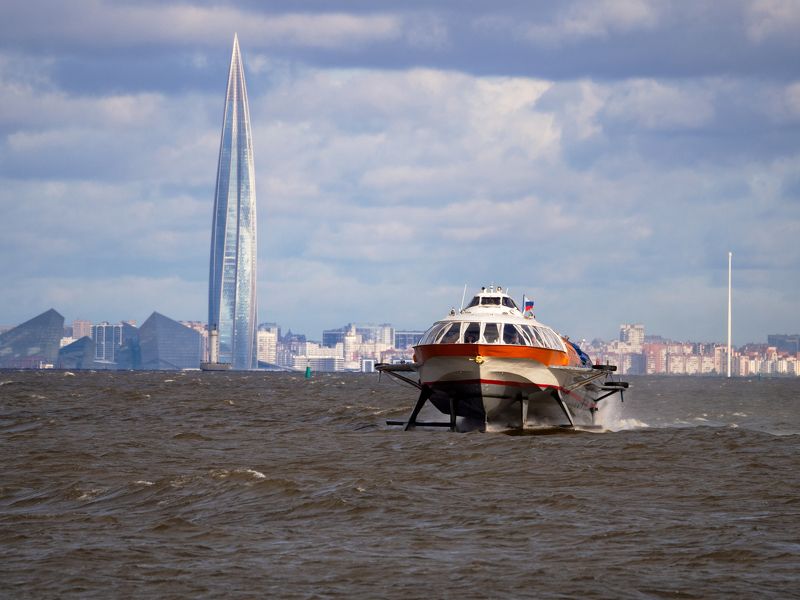 Вид из Петергофа на Петербург фото превью