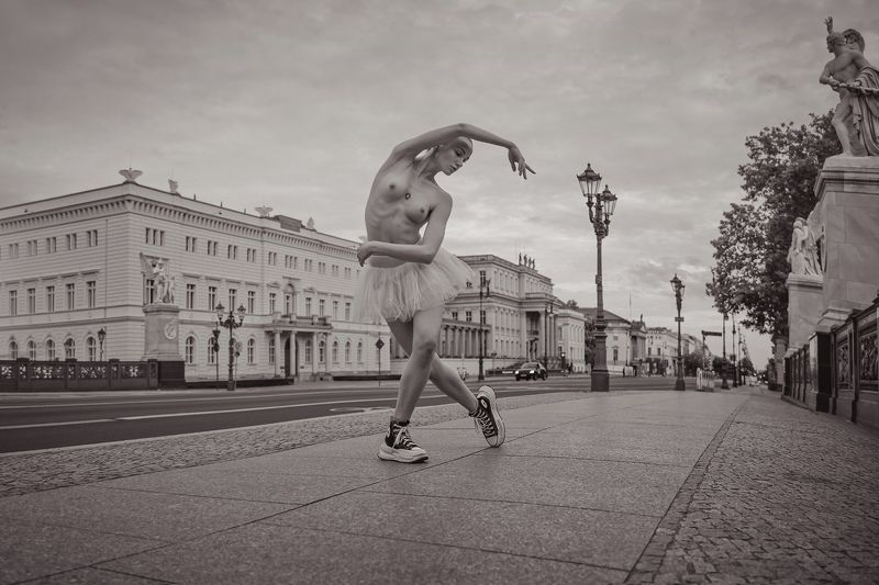 Dangerous Dances фото превью