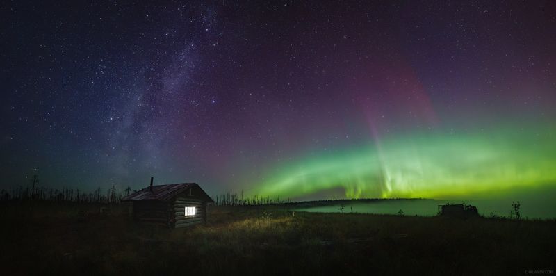 Северное сияние и Млечный путь фото превью