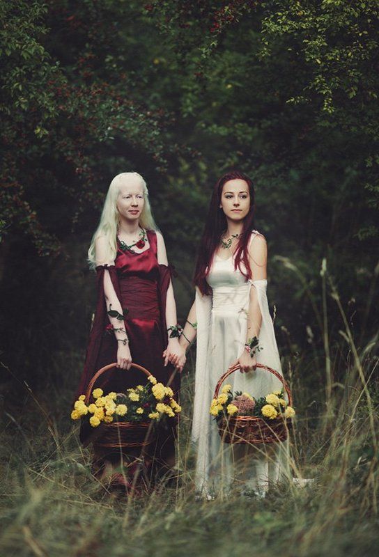 Snow-white and Rose-red фото превью