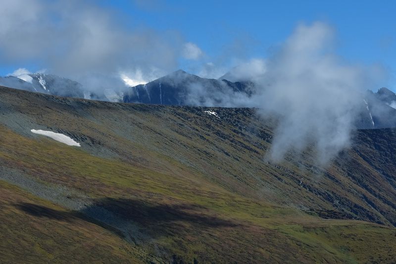 В горах после дождя фото превью