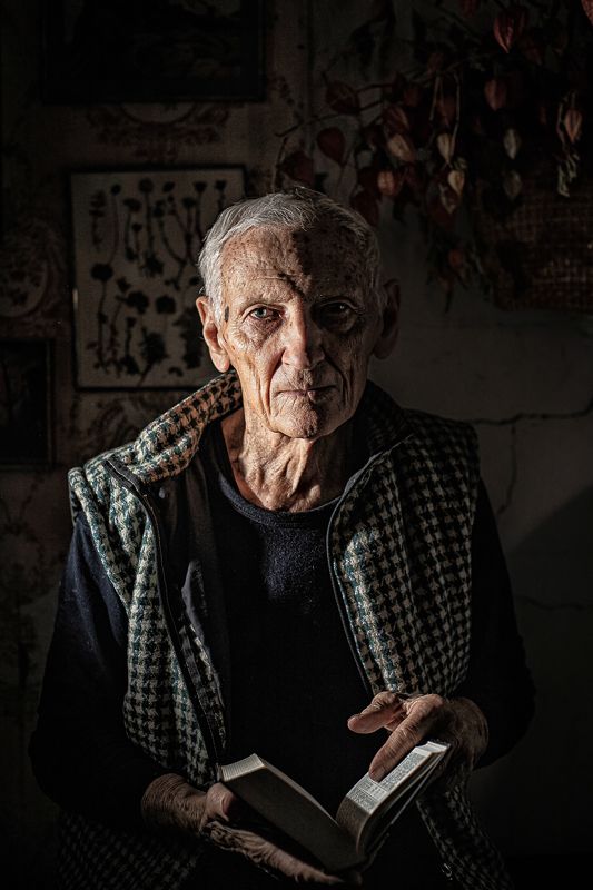 портрет, мужской портрет, возраст, дедушка, истории, книги,  Истории фото превью