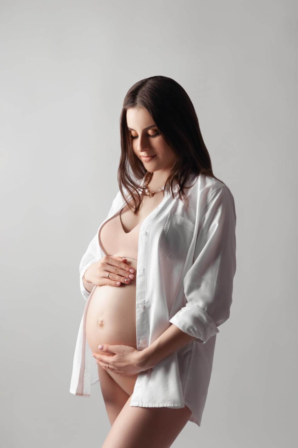 mom and baby, mom, maternity, pregnancy, mother, love, family, pregnancyphoto, familyphoto, материнство, мама, мама и малыш, мать и дитя, любовь, портрет, студийный портрет, семейный портрет, беременность, будущая мама, в ожидании, Ману Фалько