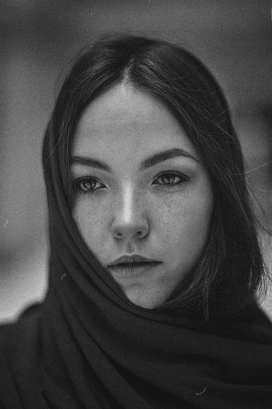 девушка,жанр,портрет,фотография,модель,арт,portrait,photography, middle,nature,soul,свет,girl,canon 35mm, woman,monochome,ню,гламур  фото превью