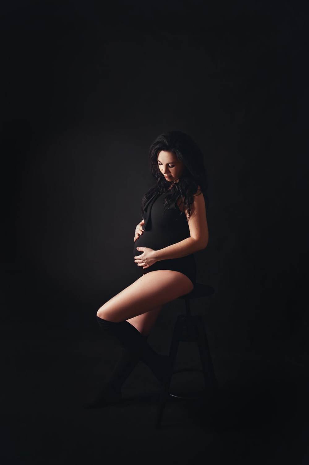 mom and baby, mom, pregnancy, maternity, mother, love, family, pregnancyphoto, familyphoto, материнство, мама, мама и малыш, мать и дитя, любовь, портрет, студийный портрет, семейный портрет, беременность, будущая мама, в ожидании, Ману Фалько
