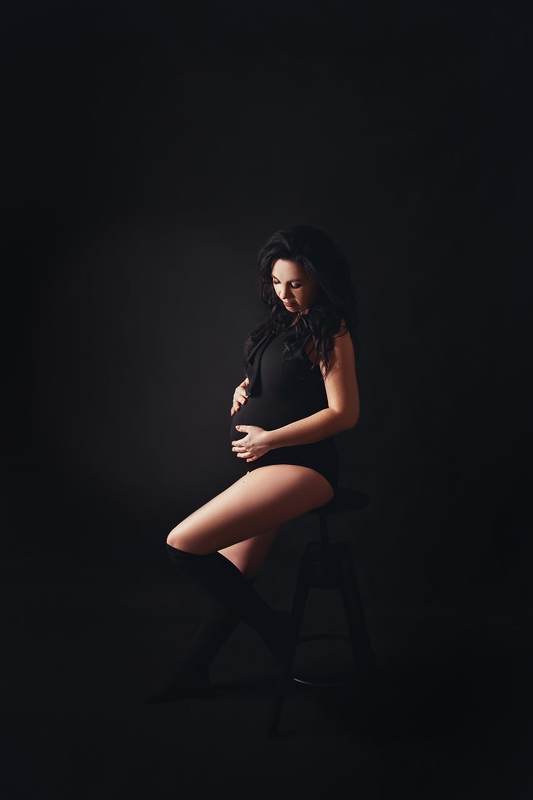 mom and baby, mom, pregnancy, maternity, mother, love, family, pregnancyphoto, familyphoto, материнство, мама, мама и малыш, мать и дитя, любовь, портрет, студийный портрет, семейный портрет, беременность, будущая мама, в ожидании  фото превью