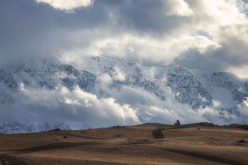 На смотровой.