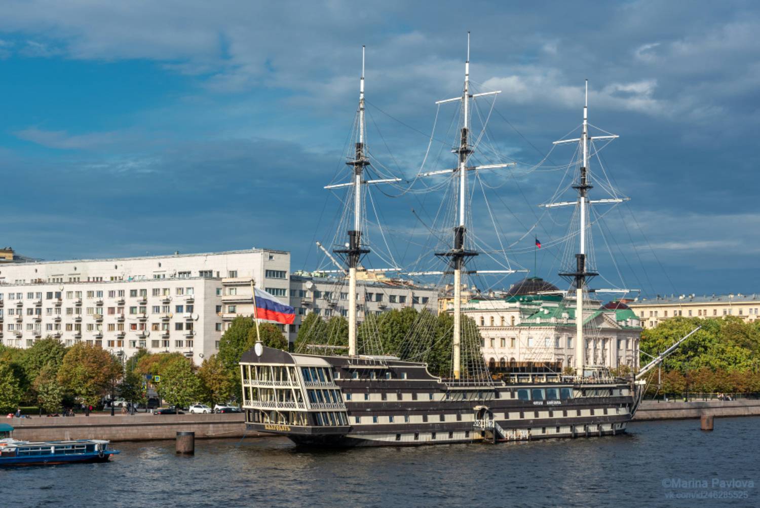 город, архитектура, санкт-петербург, петровская набережная, корабль, фрегат благодать, река нева, Павлова Марина