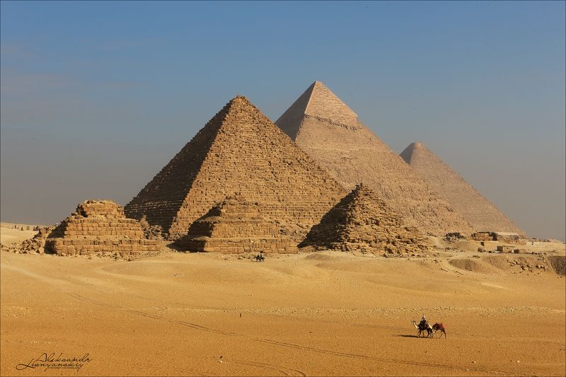 Giza pyramids фото превью