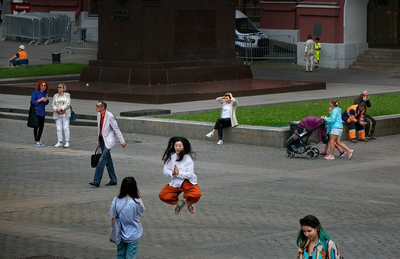 лето, город и люди, почти левитация, городские картинки, стрит фото Городские картинки. Лето фото превью