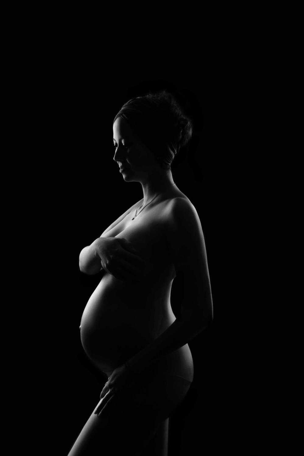 mom and baby, mom, pregnancy, maternity, mother, love, family, pregnancyphoto, familyphoto, материнство, мама, мама и малыш, мать и дитя, любовь, портрет, студийный портрет, семейный портрет, беременность, будущая мама, в ожидании, Ману Фалько