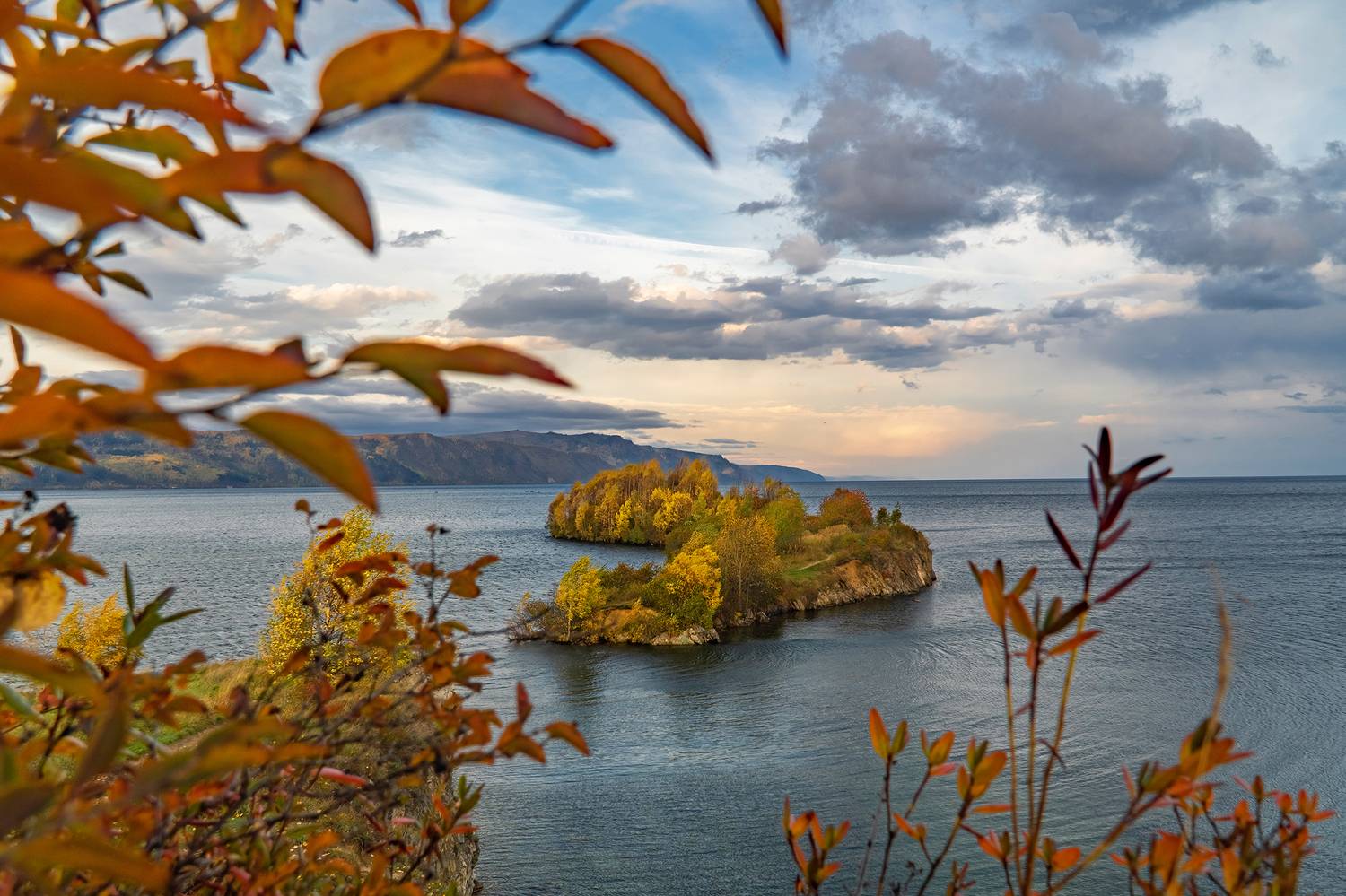 байкал, слюдянка, мыс шаманский, осень, Тильпунов Михаил