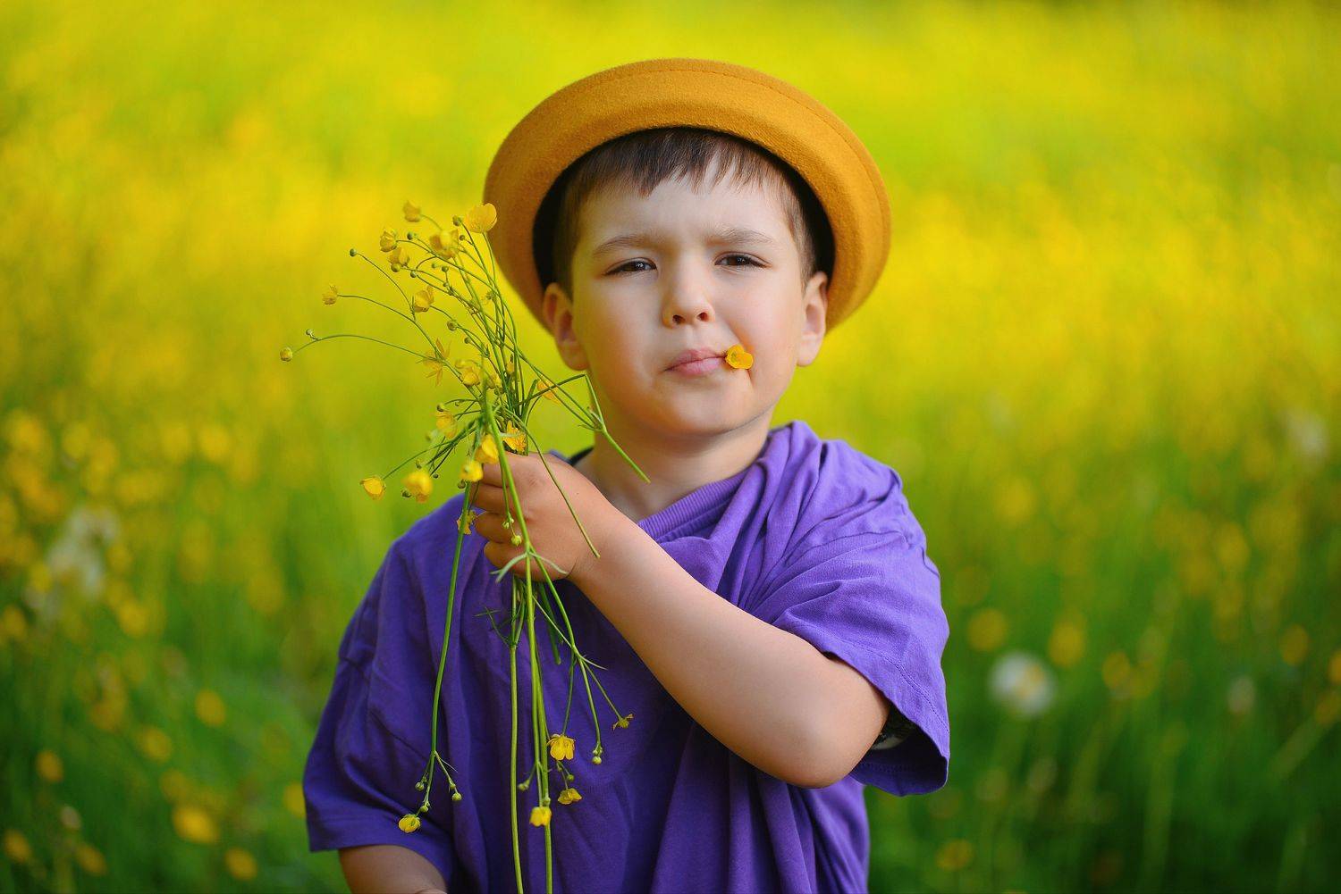 поле, желтый, шляпа, дети, ребенок, букет, хулиган, Наталья Новкис