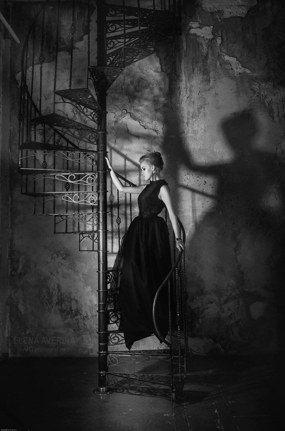 лестница, черно-белое, девушка, профиль, тень, Аверина Елена