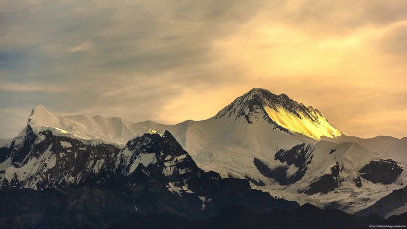 природа, пейзаж, горы, непал, гималаи, рассвет, лед, Лед и пламя фото превью
