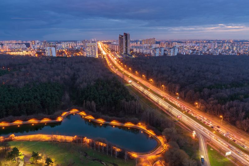 Вечерний город фото превью