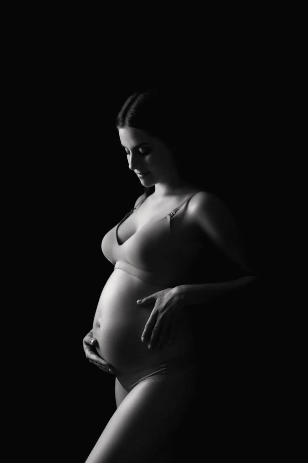 mom and baby, mom, maternity, pregnancy, mother, love, family, pregnancyphoto, familyphoto, материнство, мама, мама и малыш, мать и дитя, любовь, портрет, студийный портрет, семейный портрет, беременность, будущая мама, в ожидании, Ману Фалько