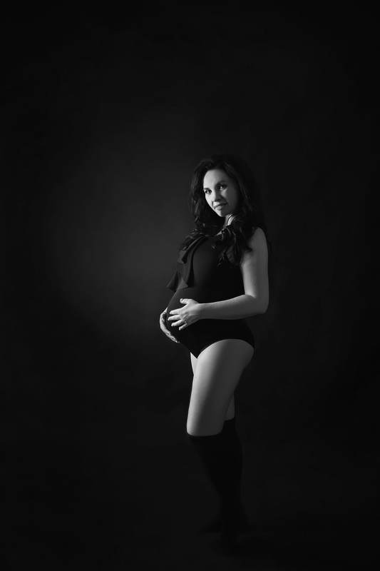 mom and baby, mom, maternity, pregnancy, mother, love, family, pregnancyphoto, familyphoto, материнство, мама, мама и малыш, мать и дитя, любовь, портрет, студийный портрет, семейный портрет, беременность, будущая мама, в ожидании  фото превью