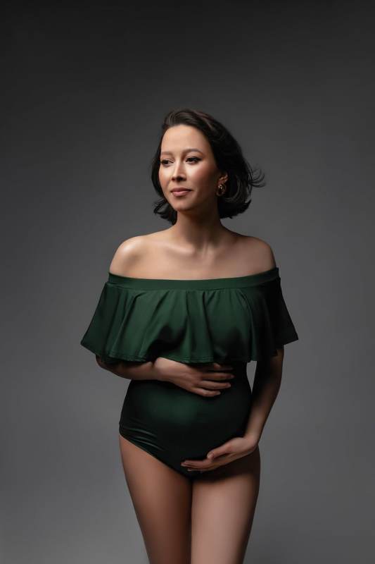 mom and baby, mom, pregnancy, mother, maternity, love, family, pregnancyphoto, familyphoto, материнство, мама, мама и малыш, мать и дитя, любовь, портрет, студийный портрет, семейный портрет, беременность, будущая мама, в ожидании  фото превью