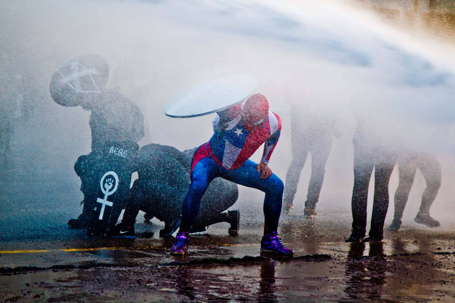 revuelta social, periodista furioso, periodistafurioso, bastian cifuentes araya, basti&aacute;n cifuentes araya, estallido social, protestas, fotograf&iacute;a de reportaje, reportage, sociodocumental, portraits, reportage spotlight, 18 de octubre, octubre, sensual spi, Basti&aacute;n Cifuentes Araya