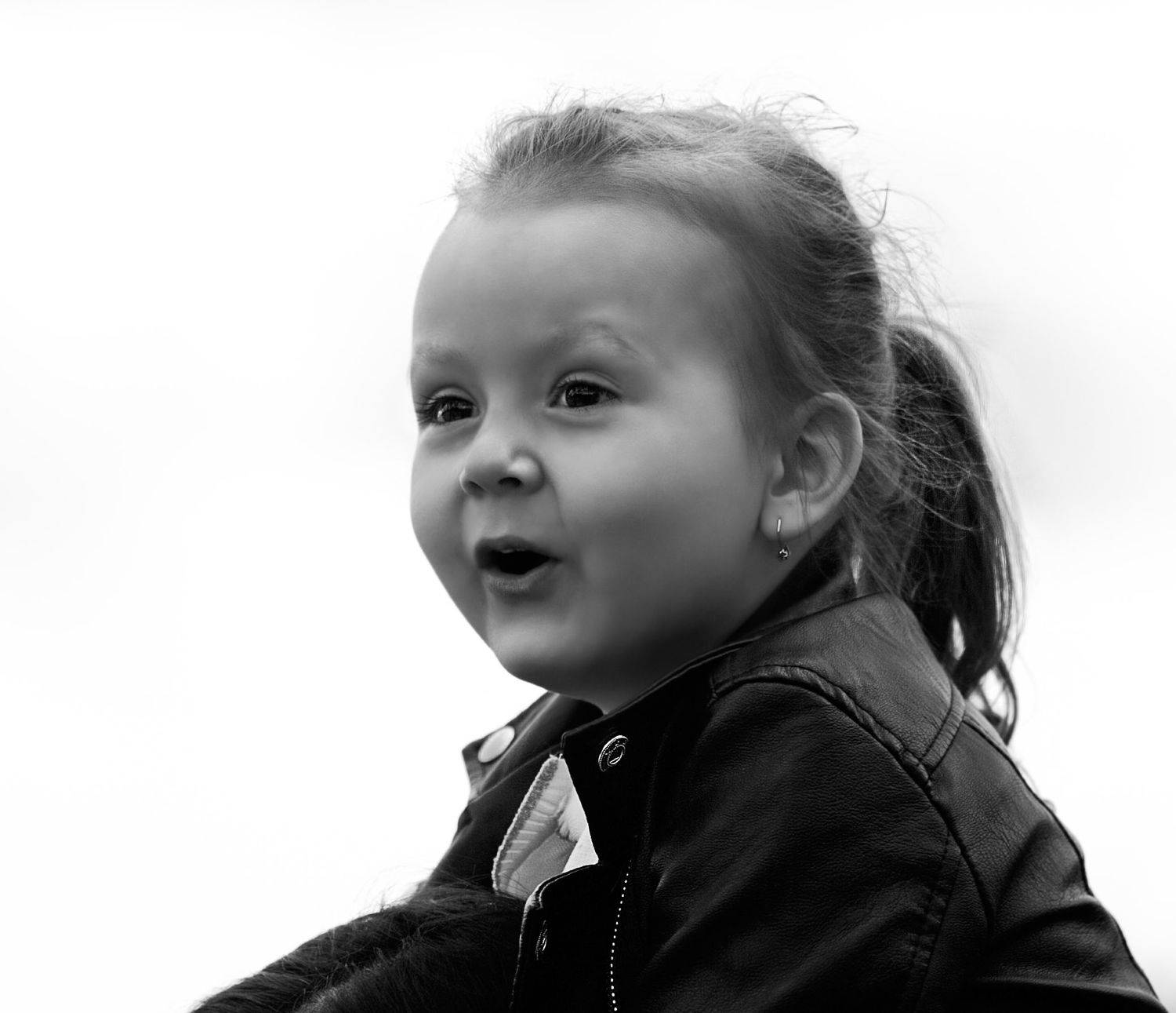 чб фото, уличный детский портрет, эмоции, настроение, Vera Trandina