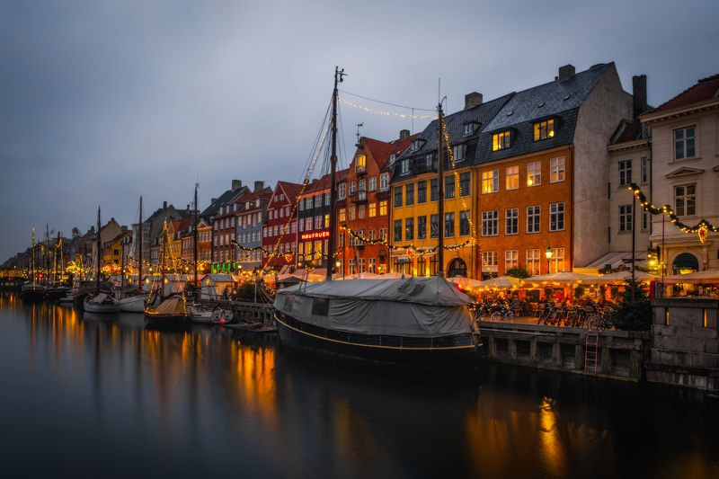 Nyhavn at dusk фото превью