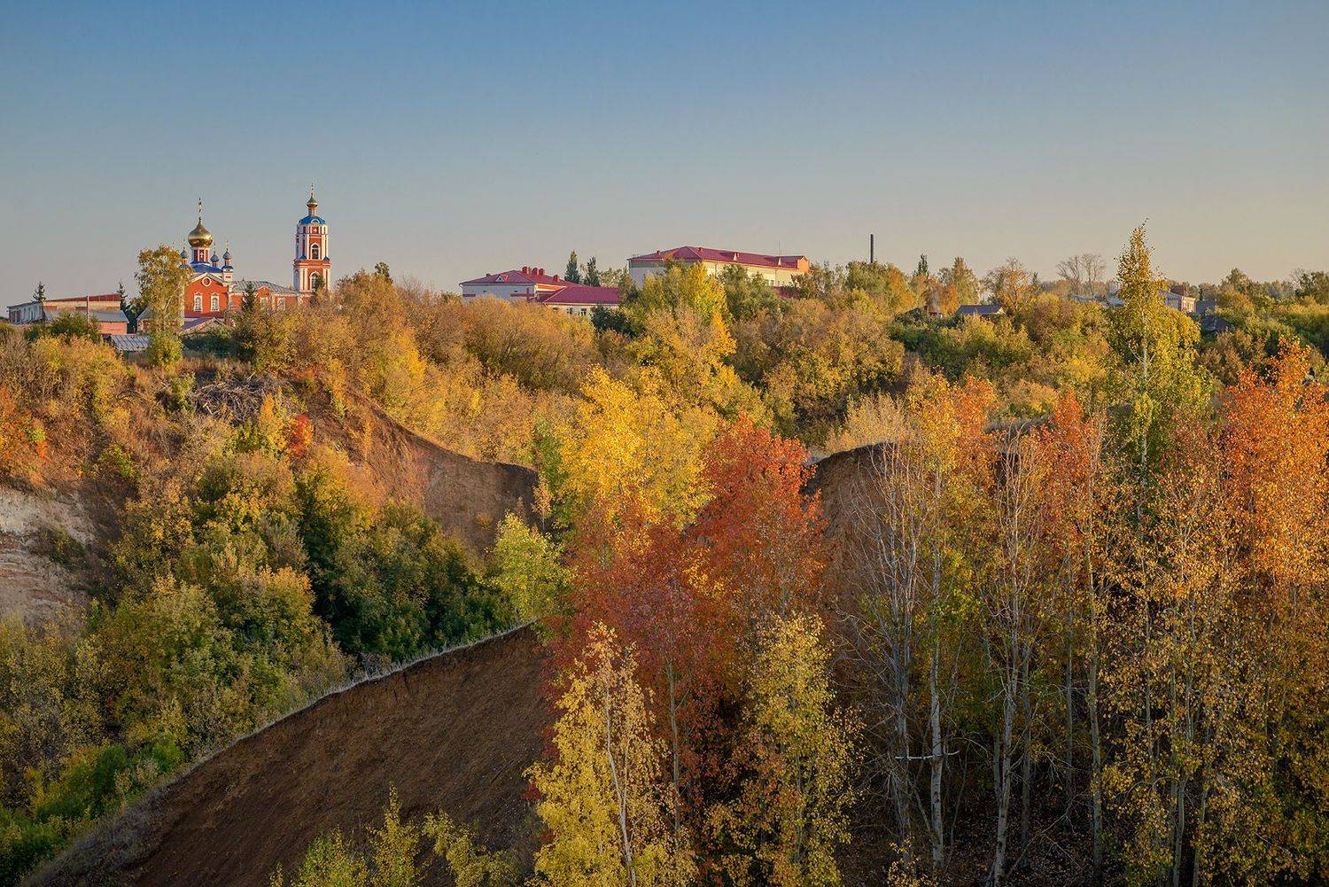 осень провинция храм, Владислав Никишин