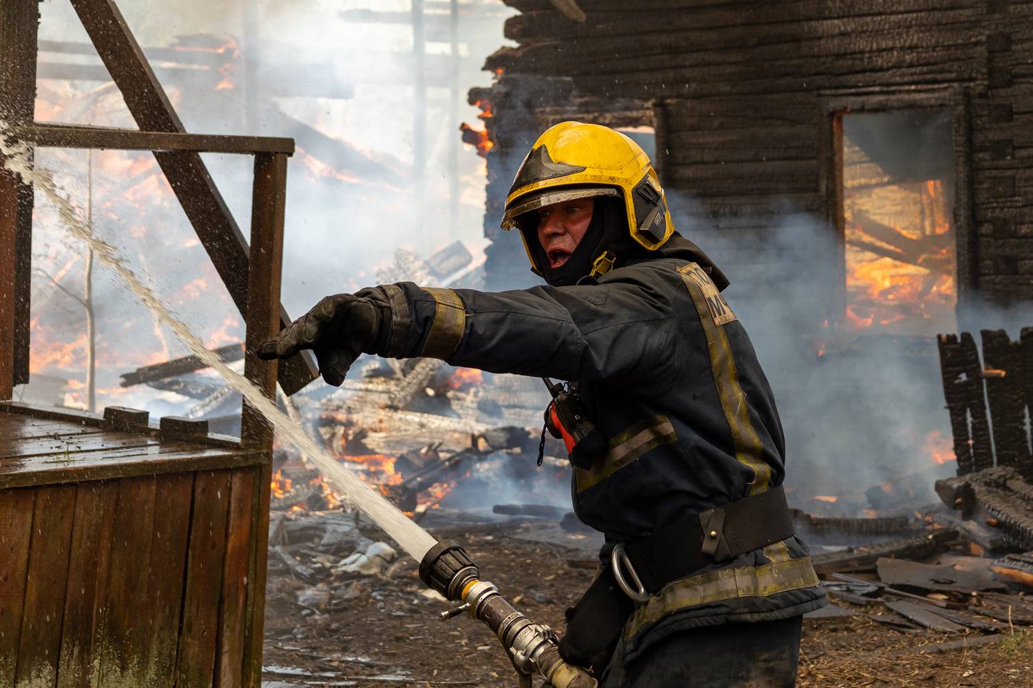 огонь, пожарные, emergency, help, save, мчс, fire, firefighter, rescue, rescuers, спасатели, дым, работа, brave, репортаж, reportage, Илья Тильман